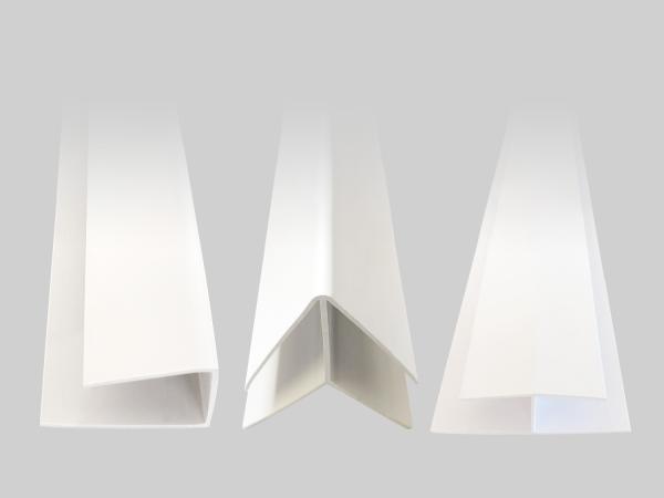 Wand- und Deckenpaneele aus PVC, weiß